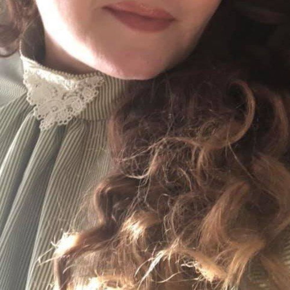 Meet your Posher, Mara